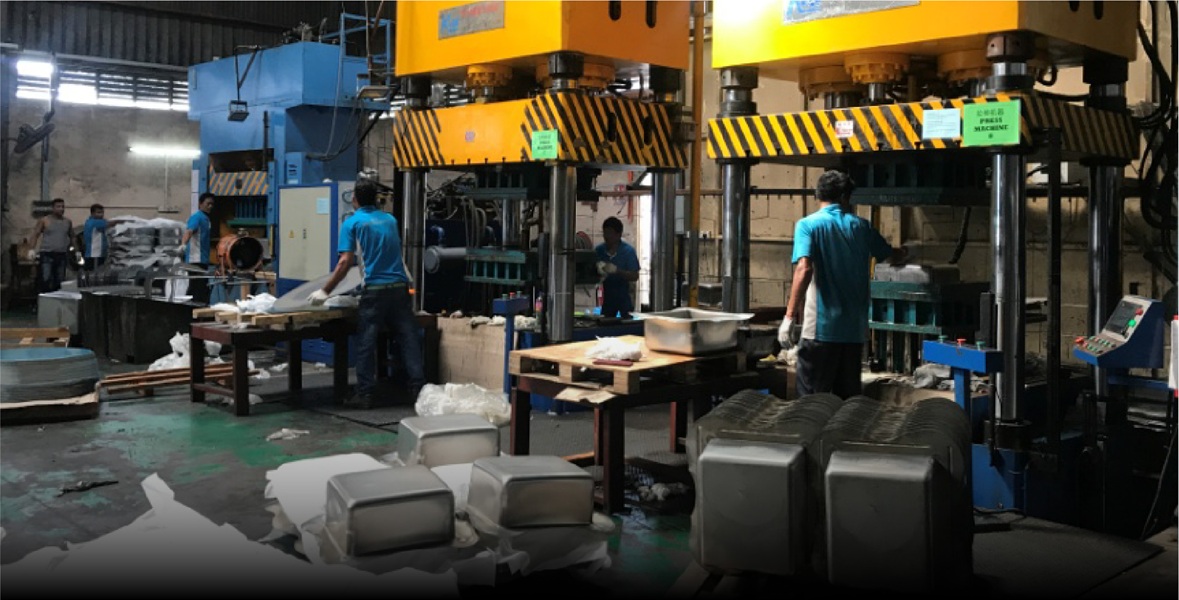 Drawn sink production floor - Pressing machines