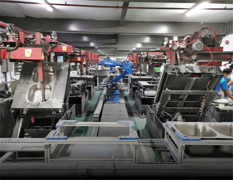 Drawn sink production floor - Semi-automatic satin machines