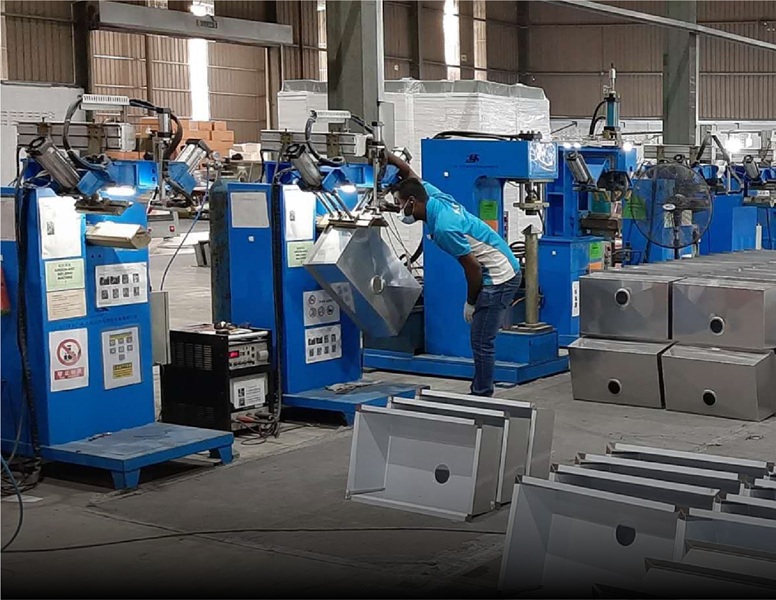 Handmade sink workshop - Welding machines