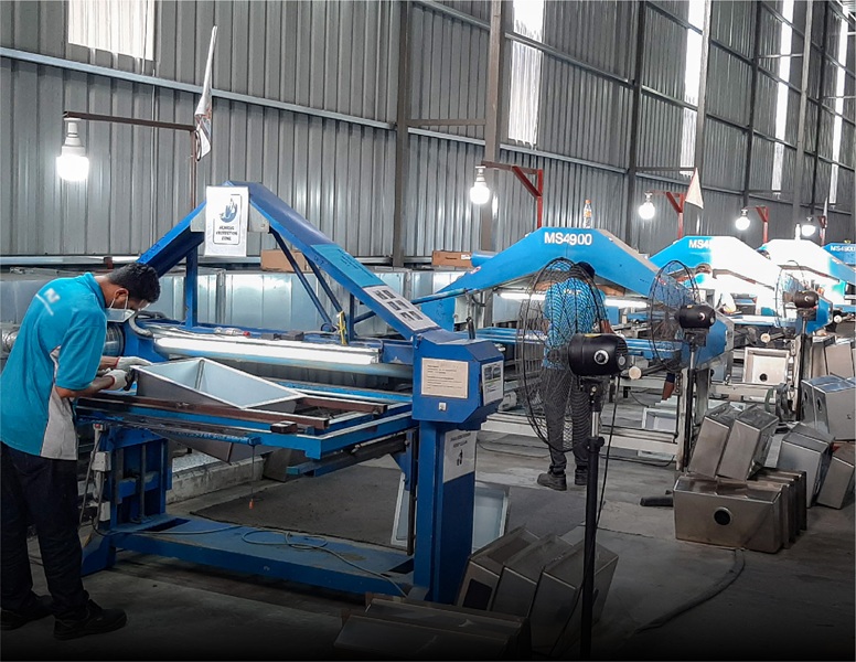 Handmade sink workshop - Polishing machines